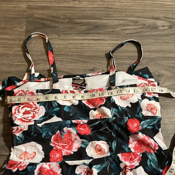 Bikini Swimsuit Floral and Ruffle Swim Suit Size XL - Picture 7 of 10